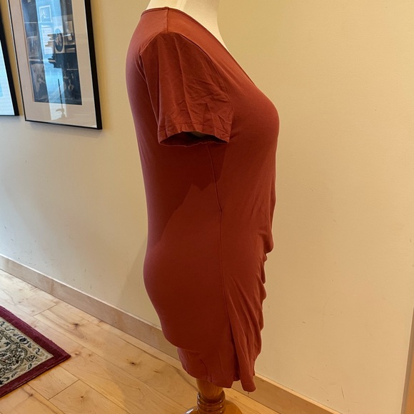 Rust V-Neck Ruched Dress - Picture 2 of 3